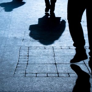 Man follows victim using the contact approach method