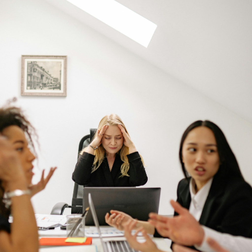 5 warning signs your team needs conflict management training