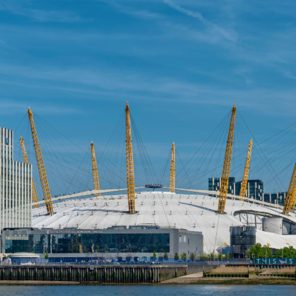 A picture of the o2 Arena in London, taken from far away.